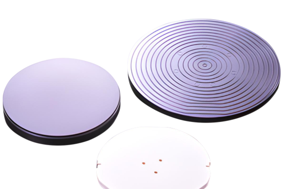 Chucks, integrierte Spiegel und Komponenten für Positioniertische aus technischer Hochleistungskeramik in blau und weiß